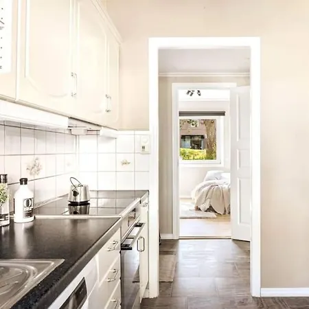 Private In Centre, Shared Appartment, Free Parking